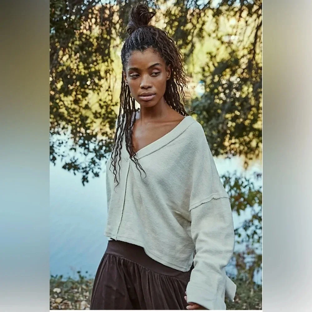Nwot free people alyria solid pullover sweater